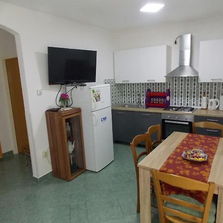 רוביני Hanifa Apartmani מראה חיצוני תמונה