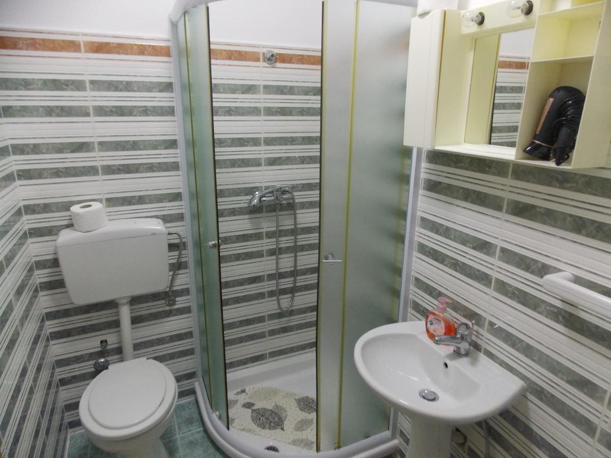 רוביני Hanifa Apartmani מראה חיצוני תמונה